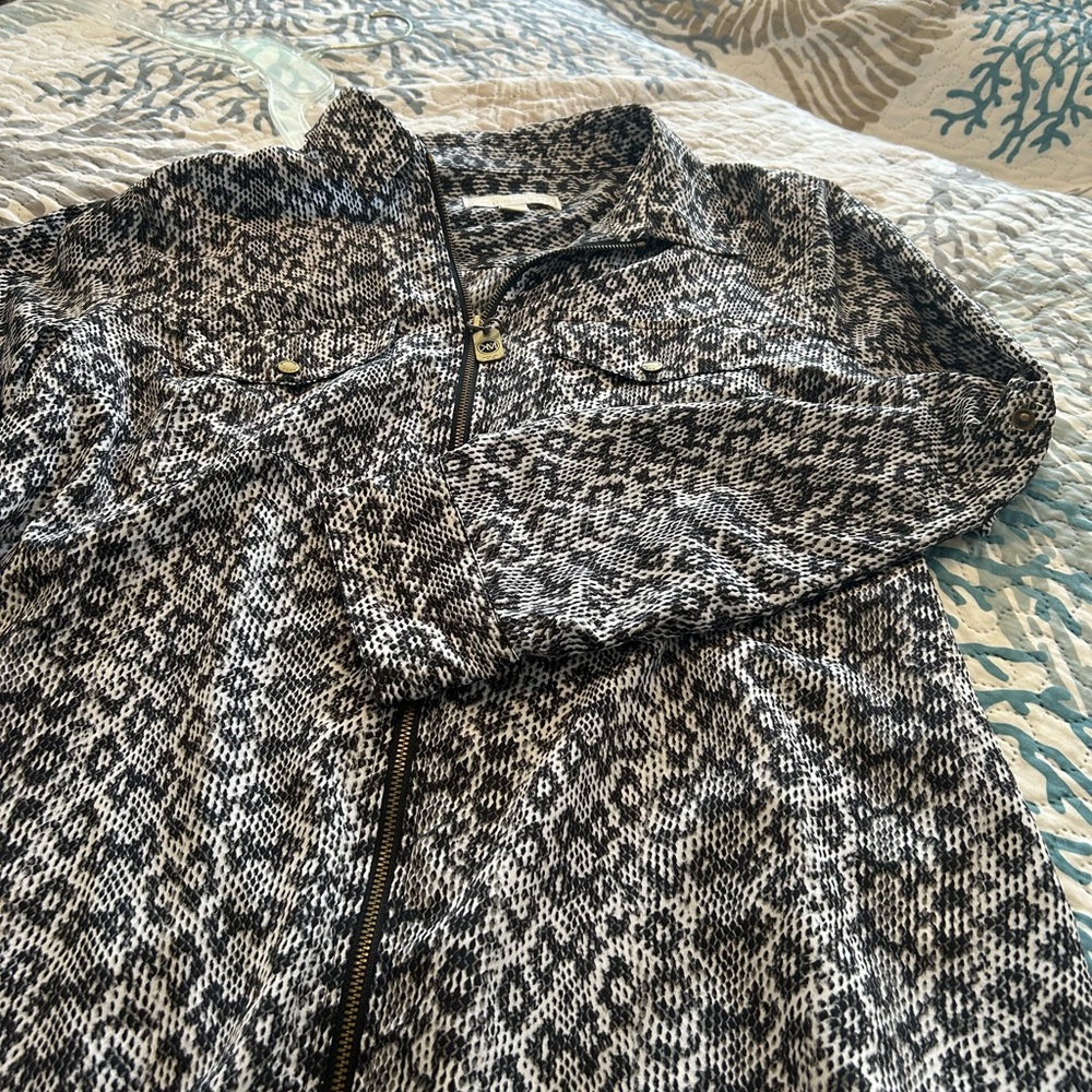 Michael Kors Monochrome Patterned Blouse - Picture 6 of 11